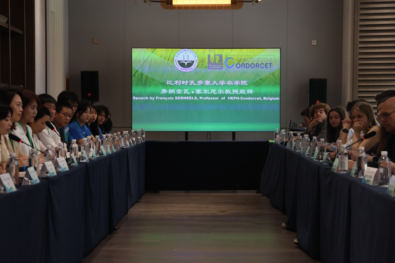 说明: E:\国际教育学院资料20221006\外事办\比利时孔多塞大学青年“走进天府”主题研学营 2024年5月5日-5月12日\研学营5月6日照片集1\照片1\5U0A6168.JPG