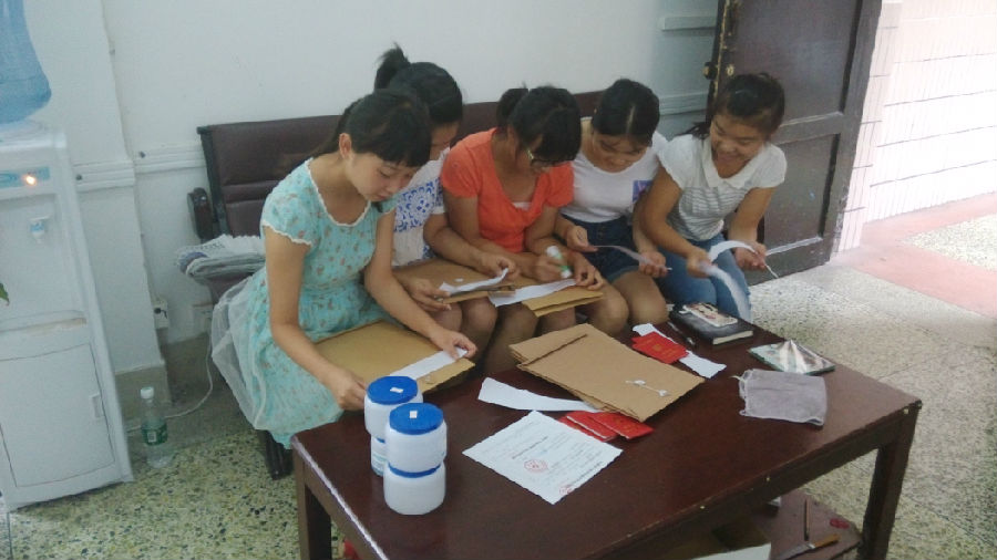 组织部学生整理档案.jpg